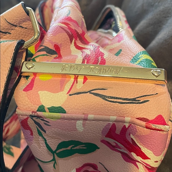 Betsey Johnson Bow Quilted Backpack Purse Pink Floral Vegan Leather Charm - Picture 5 of 9